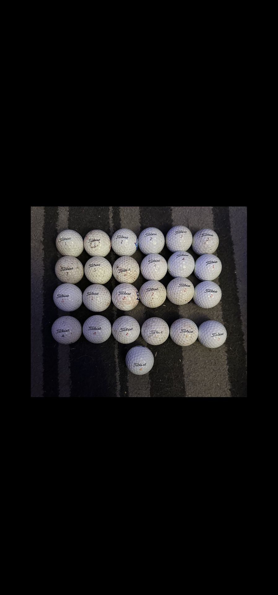 25 Assorted Titleist  Golf Balls. (11 NXT Series. 10 DT Series. 4 Velocity Series) (Will Take Best Offer)
