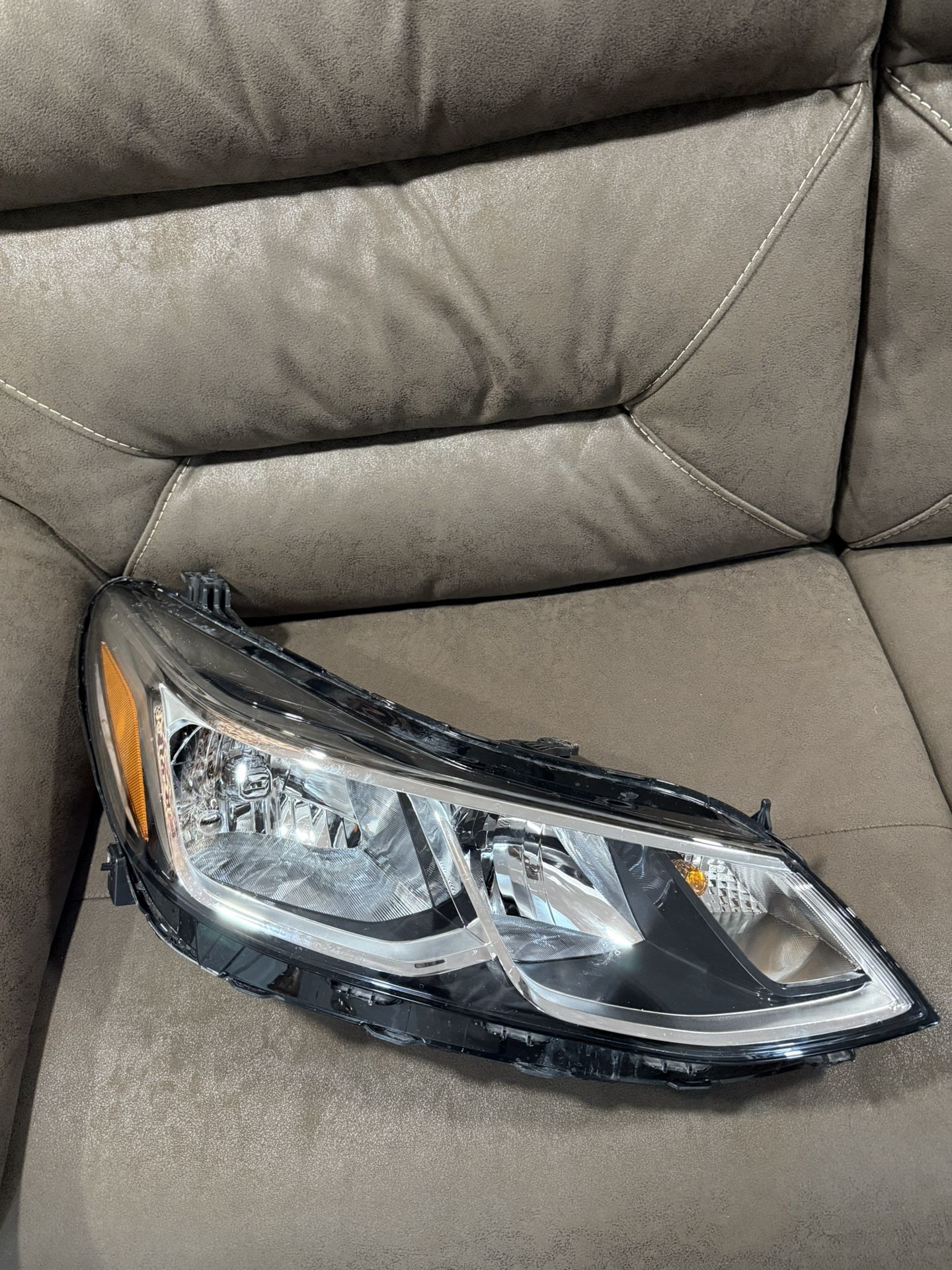 2017 Chevrolet Cruze LT Passenger Side Headlight - Brand New