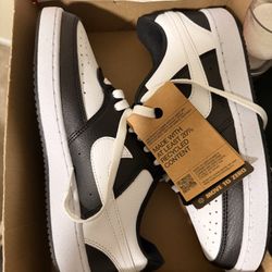 Women’s Size 8 Nike Court Vision Low Next Nature Black/White