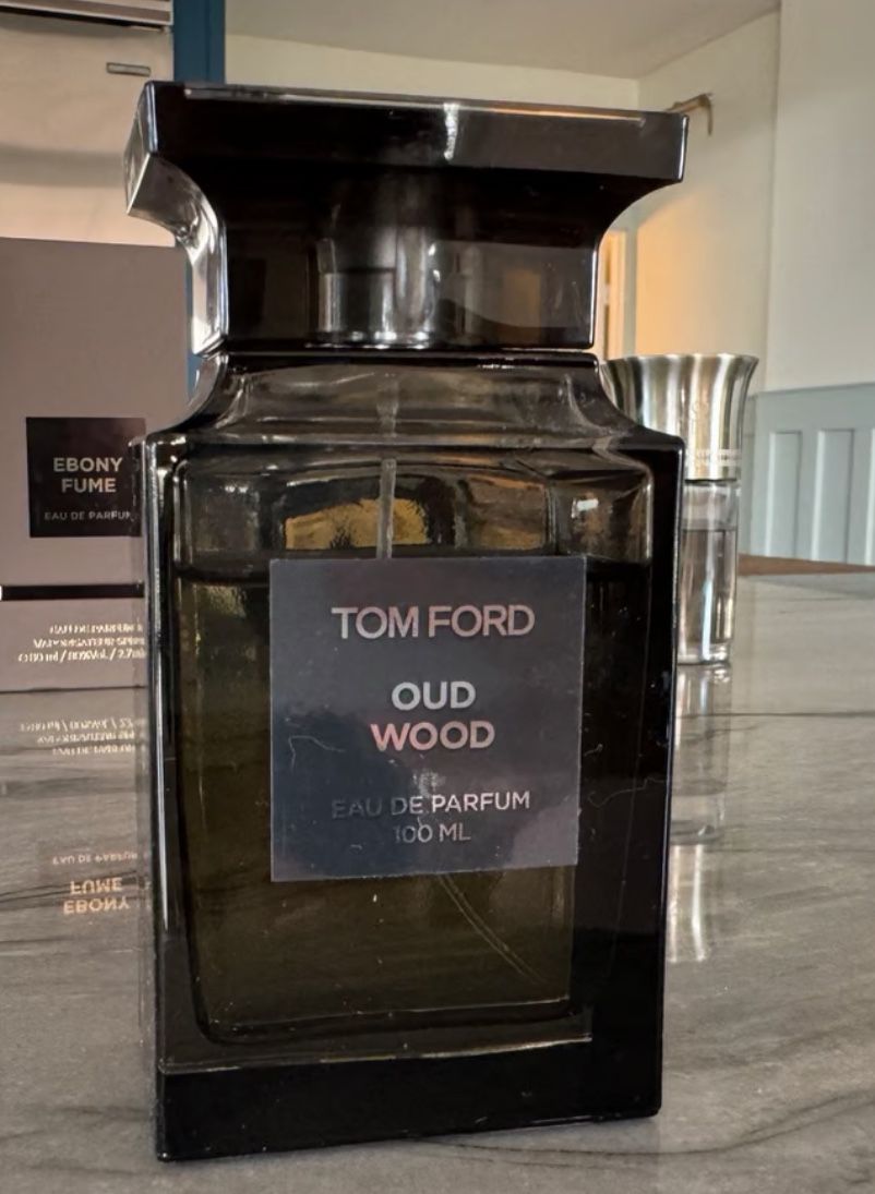 Oud Wood  Tom ford 