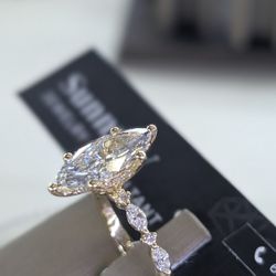 3.45Ctw Marquis Diamond Ring 14KY