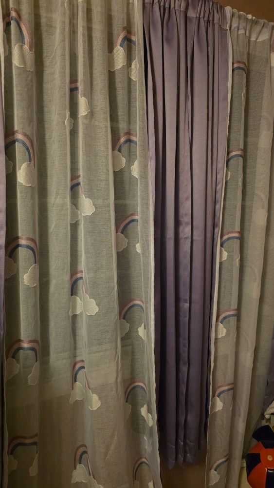 Moving sale 📍Pretty Curtains 📍