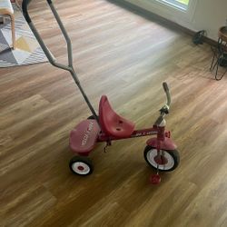 Radio Flyer Steer and Stroll Trike