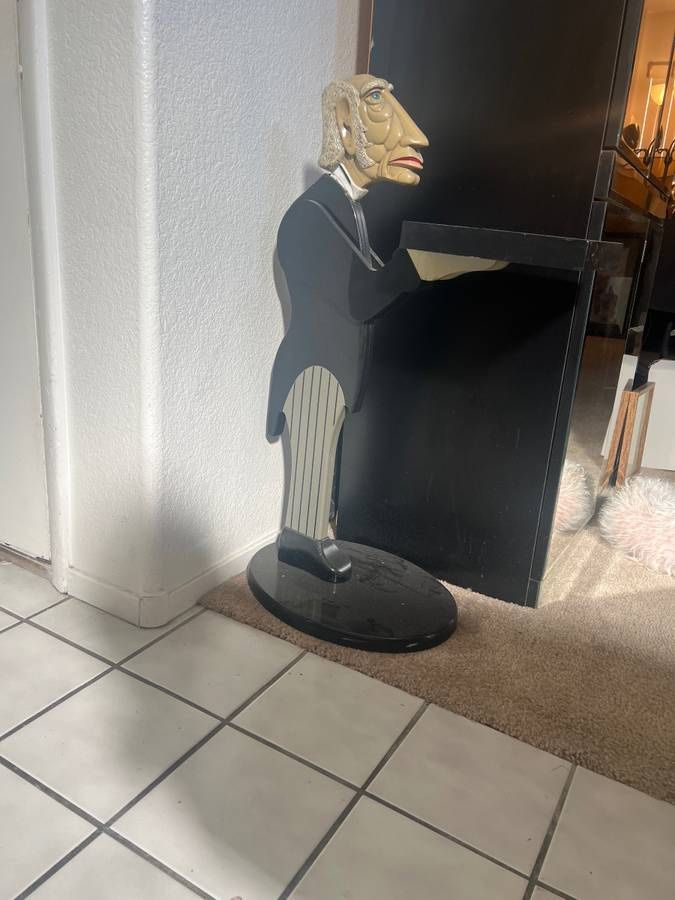 James the Butler – Fun Vintage Butler Stand