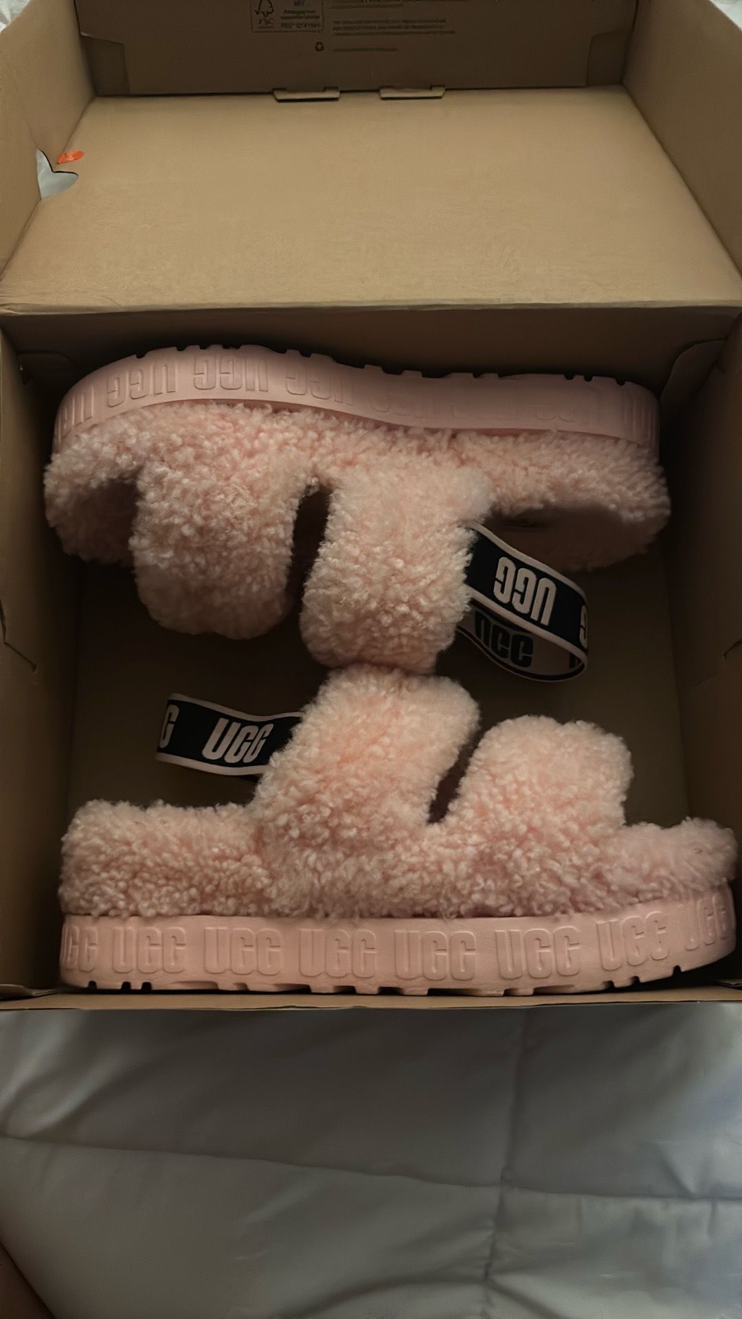 UGG pink ‘Oh Flufitta Slides’