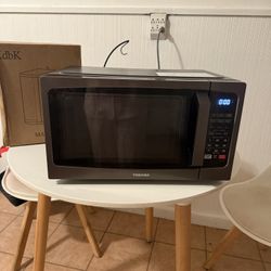 Toshiba Microwave 