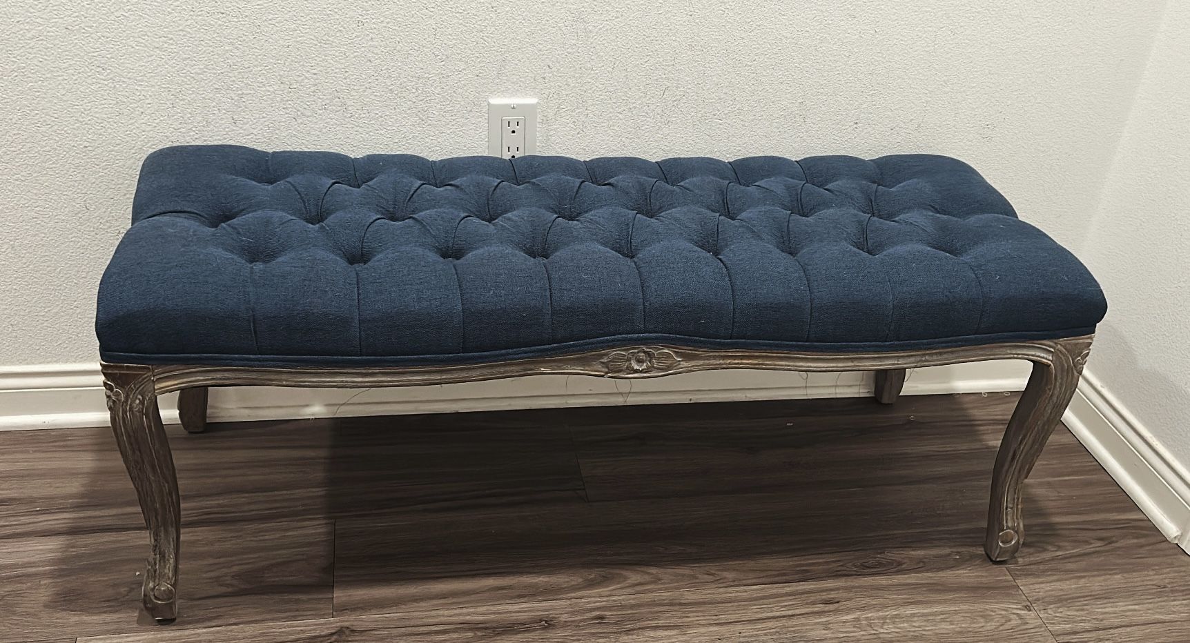 Tufted Accent Bench – Like New! Dark Blue