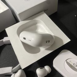 AirPods 2 Generation Pro with Charging case 