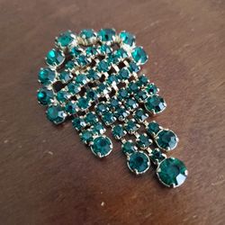 Jewelry Brooch emerald green Rhinestones Vintage 