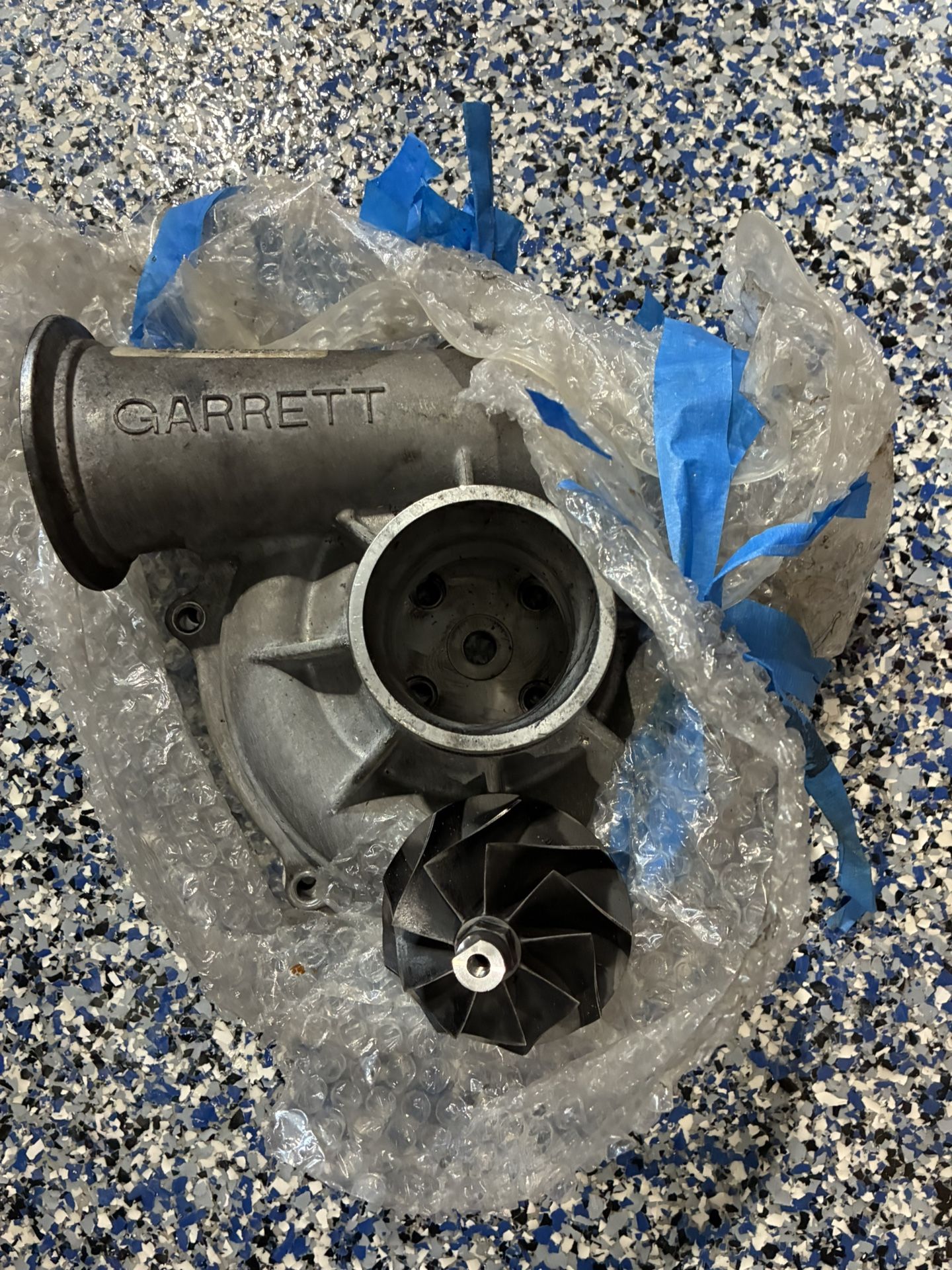 Ford 7.3 L turbo housing