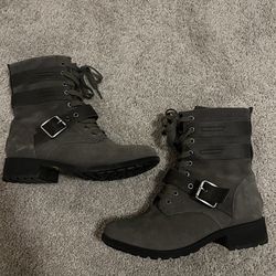 Ugg Woman’s Zia Waterproof Boots