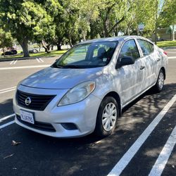 2012 Nissan Versa For sale $4500 OBO