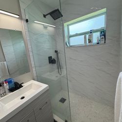 Bathroom Glass 80x30.5