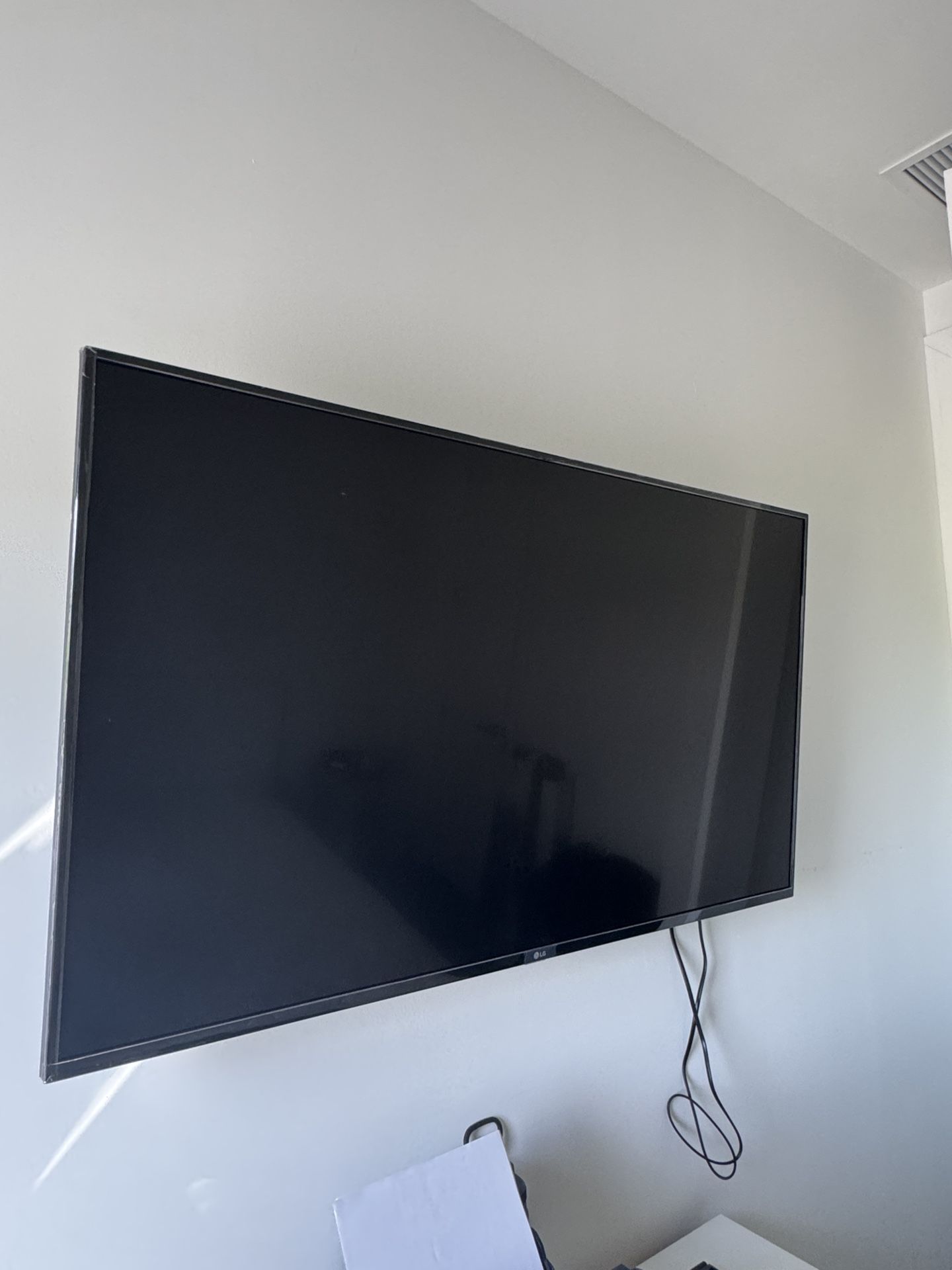 LG 50” Flat Screen TV – Great Condition