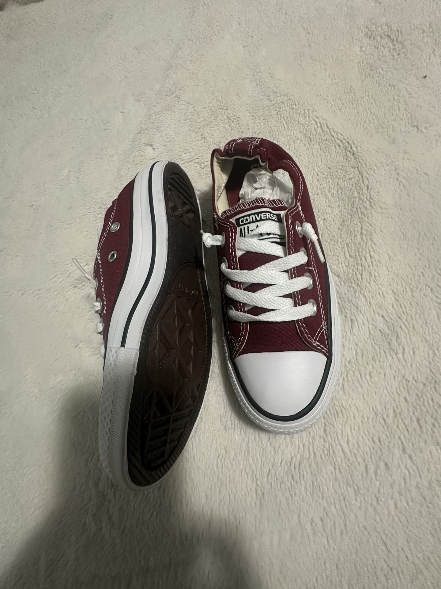 Brand New Converse Shoes For Girls Size 3Y Or Size 5 women, Retail Price Was Over $80Pick Uo Near Tully And Monterey Rd SJ Ca 95112 ( 2 Mins Away From