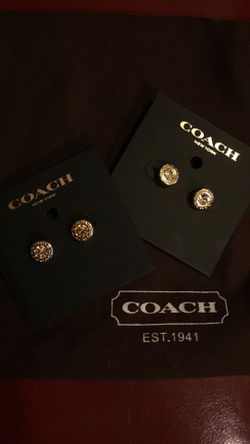 COACH - OPEN CIRCLE STONE STRAND STUD EARRINGS (BRAND NEW)