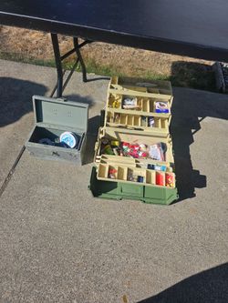 2 Fishing boxes with vintage lures and weight