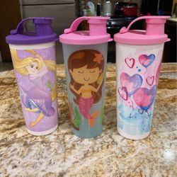 Vasos Para Niña,$8 Cada Uno Tupperware