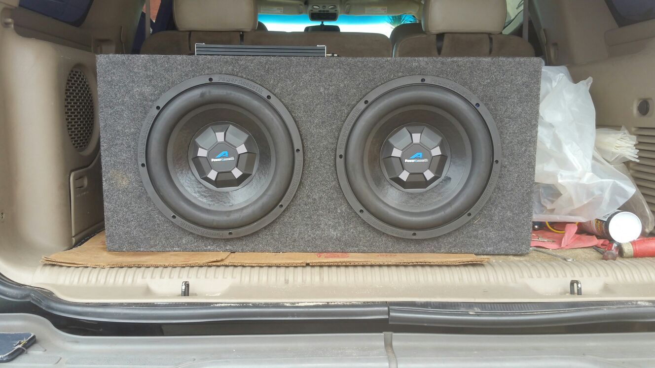 2x Power acoustik 12 inch fubar-12W in speaker box