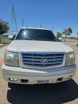 2004 Cadillac Escalade