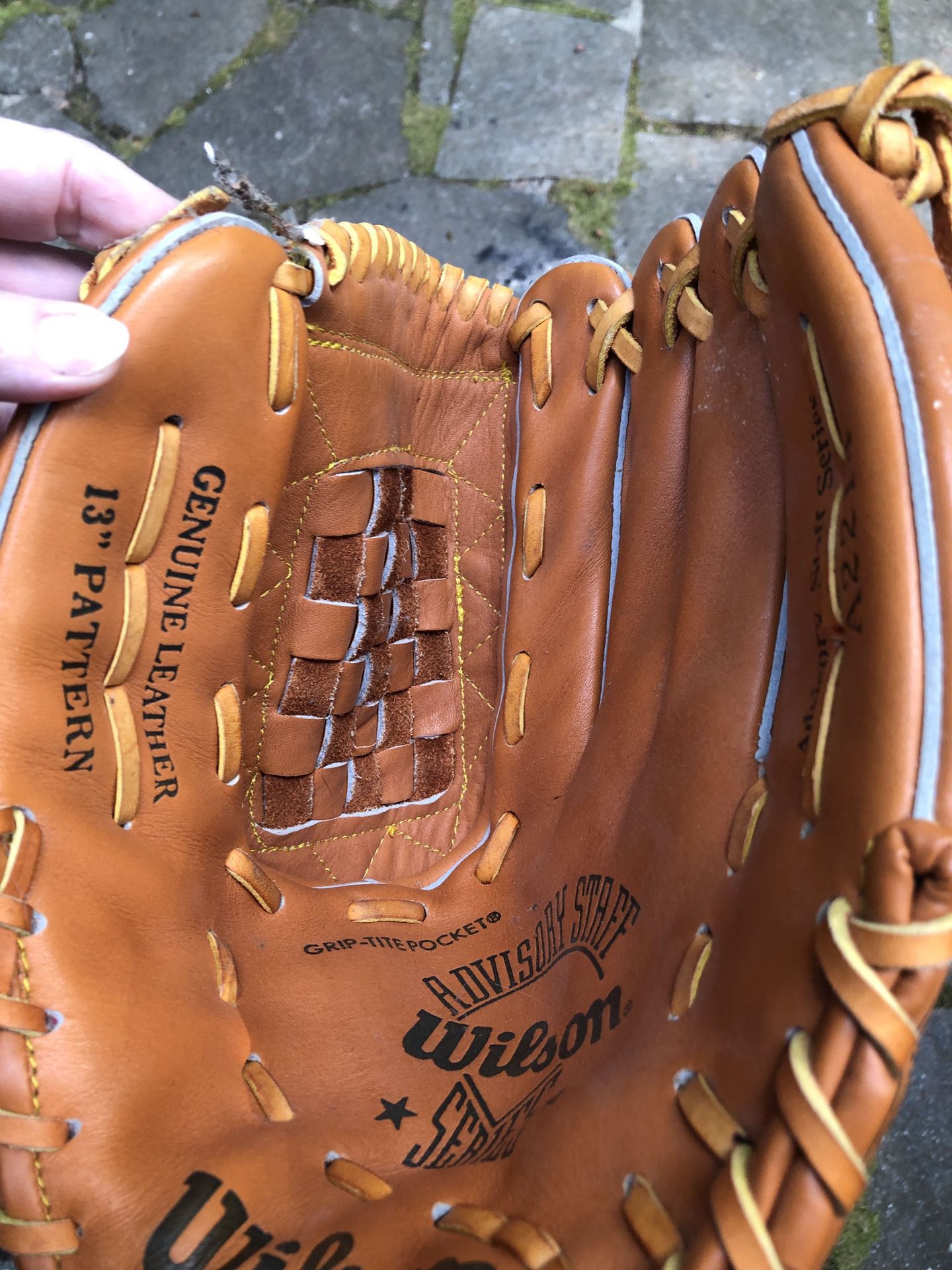 Wilson Youth Baseball Glove - excellent condition