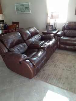 Flexsteel Leather Reclining Couch and Reclining Glider Loveseat