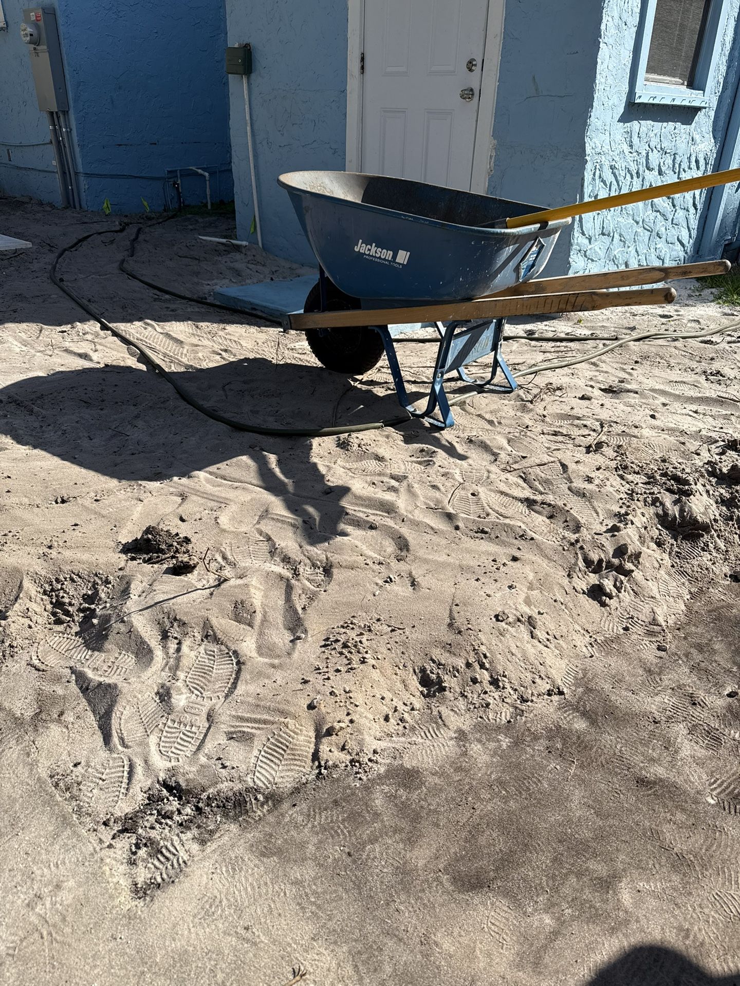 Couches for only $600 brand new chairs for 399 brand new