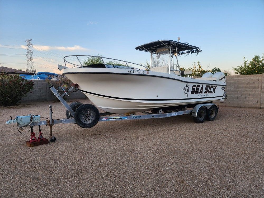 2001 DUSKY Fishing Boat