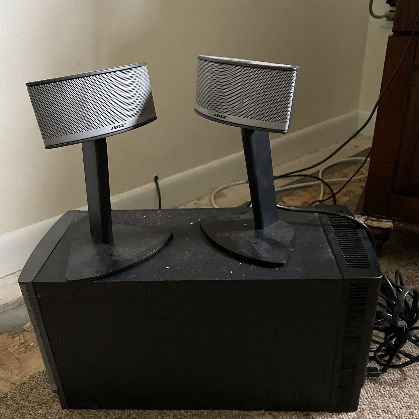 Bose companion hotsell 5 aux input
