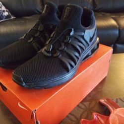 Nike Shox Gravity