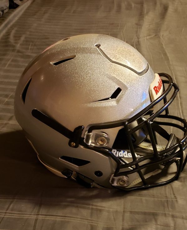 Riddell SpeedFlex Youth Football Helmet for Sale in Aurora, CO - OfferUp