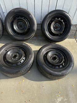 ONE Size 16 Donut Wheel!!