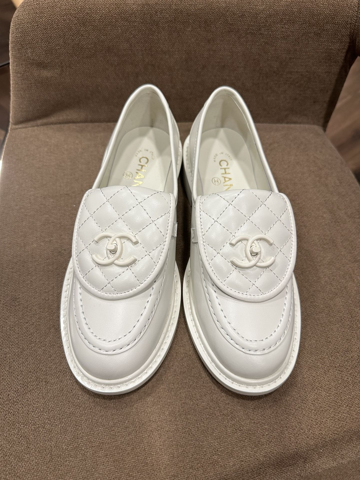 Chanel White Quilted Flap Turnlock CC Logo Mule Slip On Flat Loafer EU Size 38