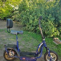 E-Zip 900 Electric Scooter 