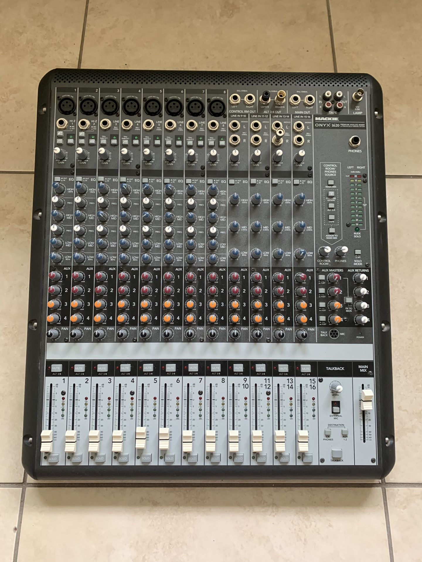 Mackie Onyx•1620 AnaLog Mixer for Sale in Miami, FL - OfferUp