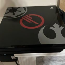 PlayStation 4 Stars War Edition