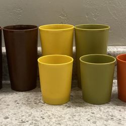 Tupperware Cups 