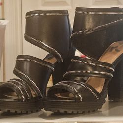 NEW Black Platform Heels Size 10