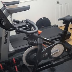 NordicTrack Commercial S221 Studio Cycle