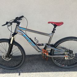 GT VER8 Comp Large 27.5” Mountain Bike No Trades No Delivery