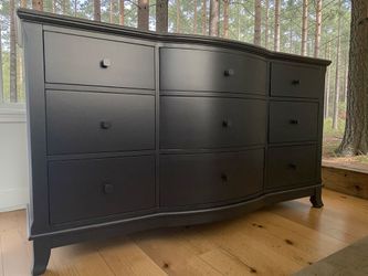 Large Raymour & Flanigan Dresser Solid Wood 66x20x37 Black Satin New 