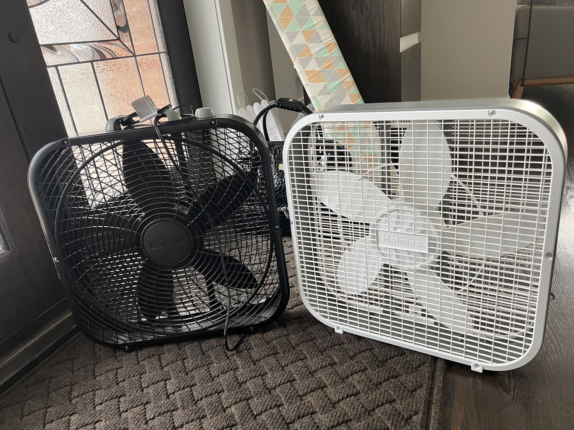 2 FANS Like New