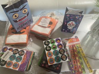 Halloween bags(90) & 240 paper chains
