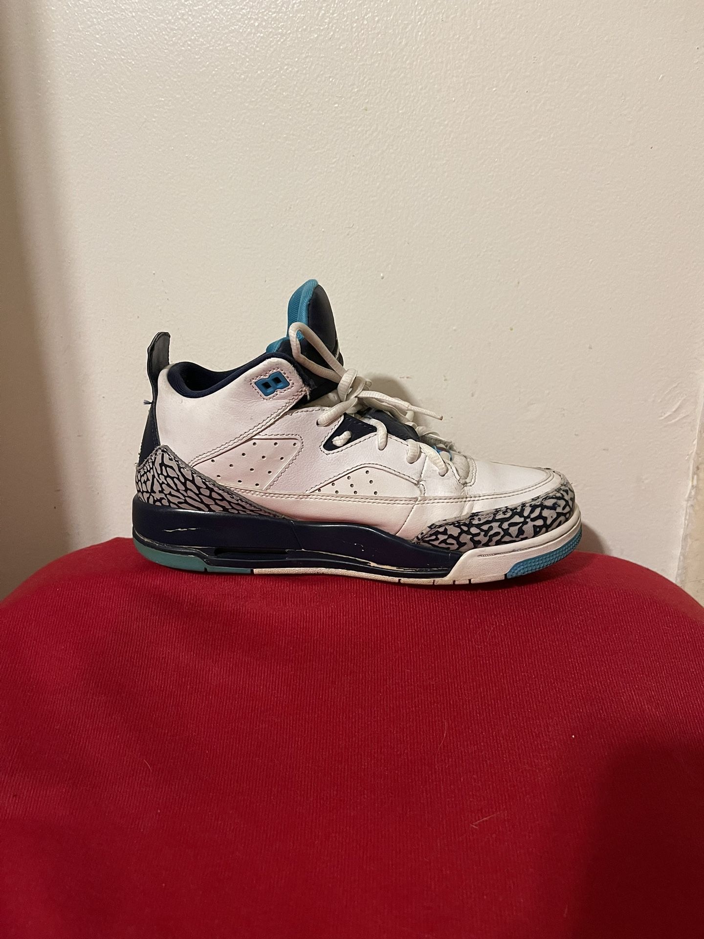 Nike Air Jordan Son Of Mars Low "Hornets" (2014) 580604 105 Size 6Y 7.5 Women’s