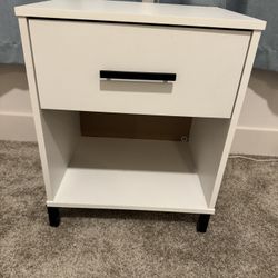 White Nightstand With 1 Drawer