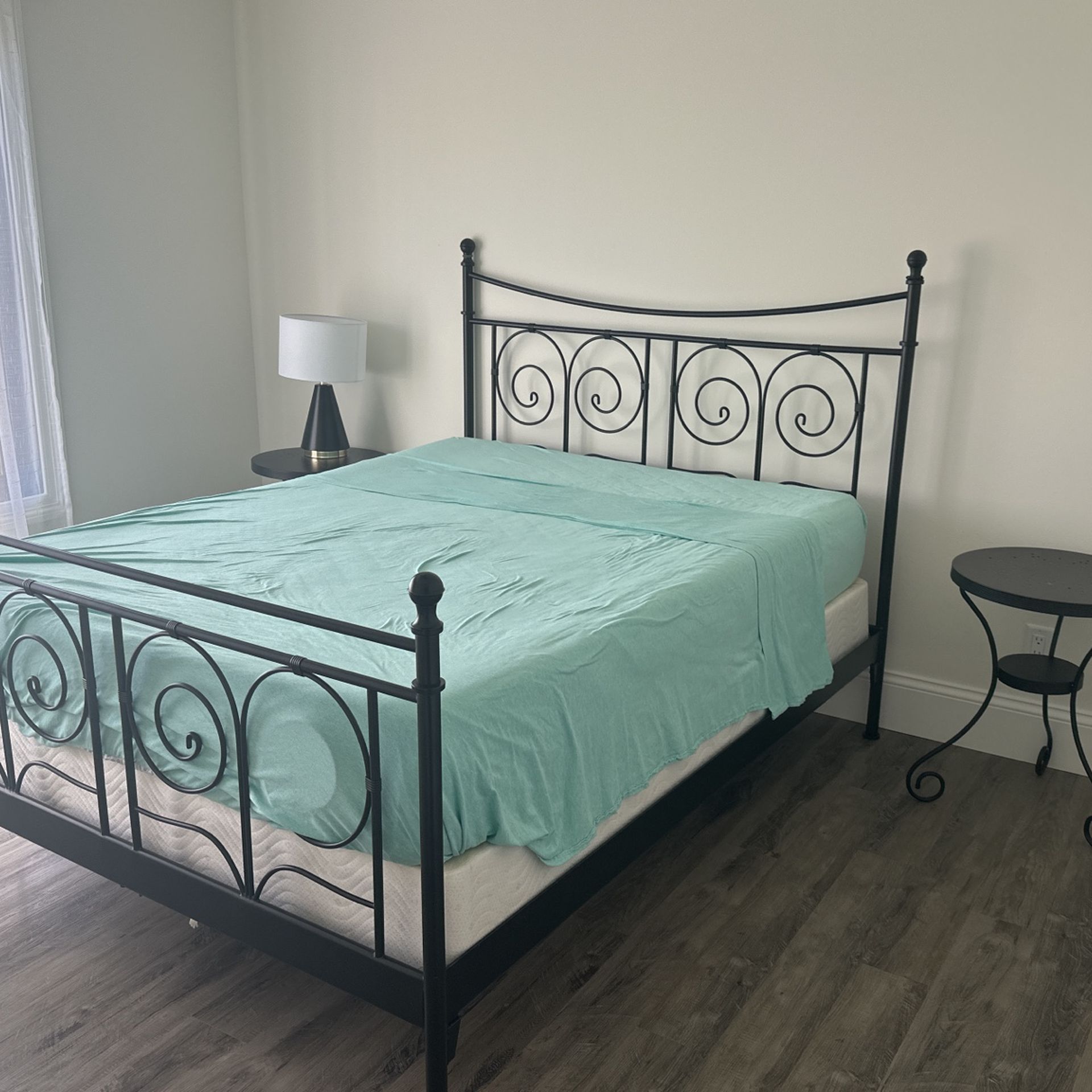 Queen Size Mattress With Head/Foot Board 