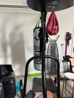 Everlast Boxing Stand w/ Heavy Bag & Speed Bag – Great Condition