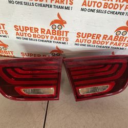 2019 Kia Sorento PAIR Inner Tail Lights Halogen Complete Original 2020😎