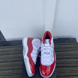 DS Men's Jordan 11 Retro "Cherry" (12.5 US) 