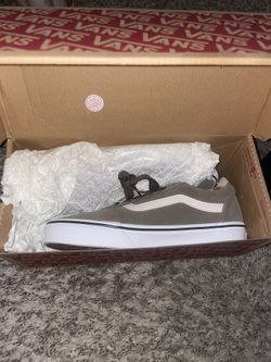 Brand New Vans Women 7.5